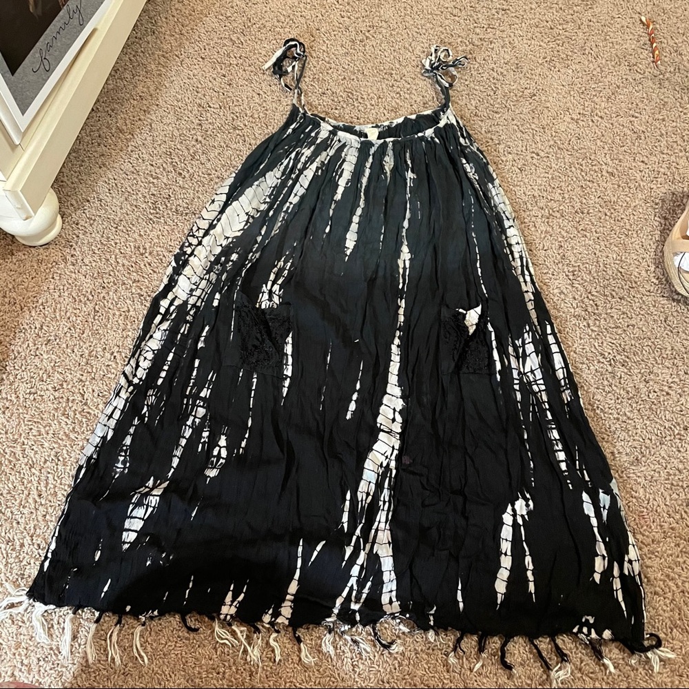 Tie-dye Flowy Dress with 2 Front Pockets
